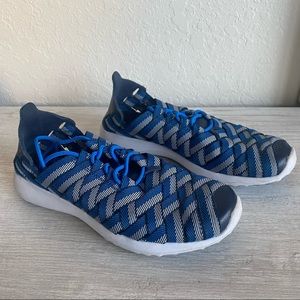Womens Nike Juvenate Woven Premium Sneaker. Royal Blue, White, Navy. Size 6.5